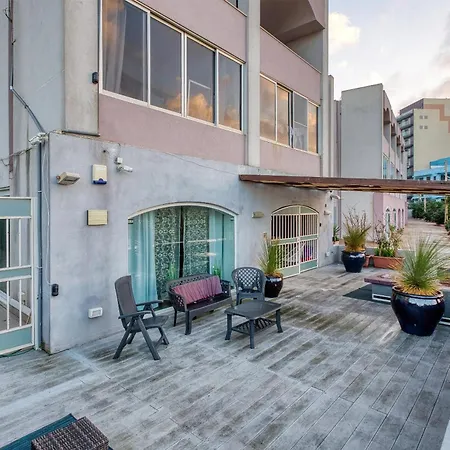 Sea-view Terrace Maisonette, Steps From Paceville By 360 Estates *