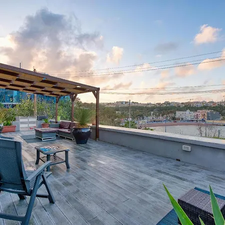 Sea-view Terrace Maisonette, Steps From Paceville By 360 Estates