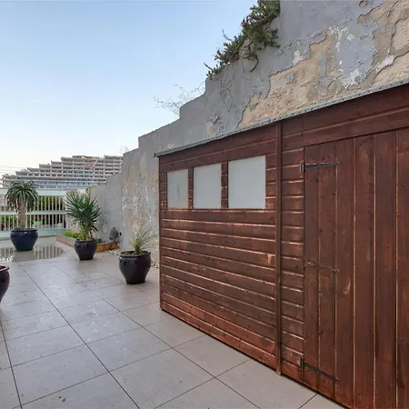 Апартаменты Sea-view Terrace Maisonette, Steps From Paceville By 360 Estates *