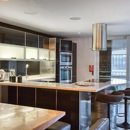 Апартаменты Sea-view Terrace Maisonette, Steps From Paceville By 360 Estates *