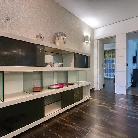 Sea-view Terrace Maisonette, Steps From Paceville By 360 Estates Сент Джулианс