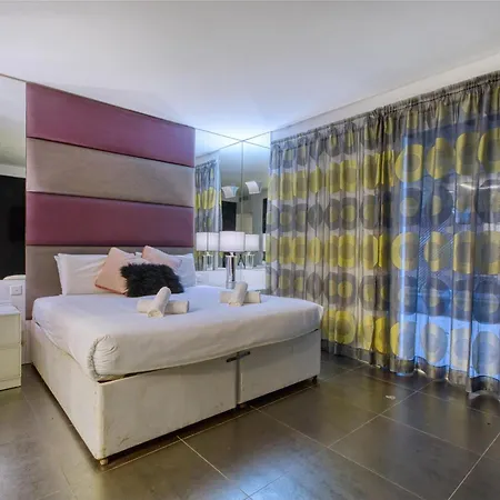 Sea-view Terrace Maisonette, Steps From Paceville By 360 Estates *