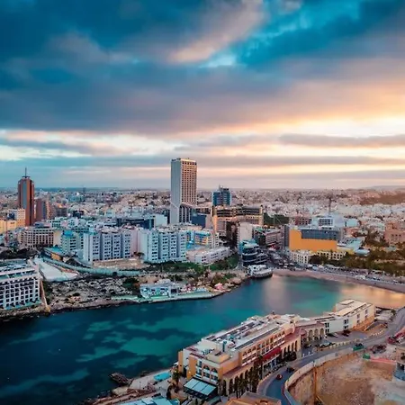 Sea-view Terrace Maisonette, Steps From Paceville By 360 Estates Апартаменты Сент Джулианс