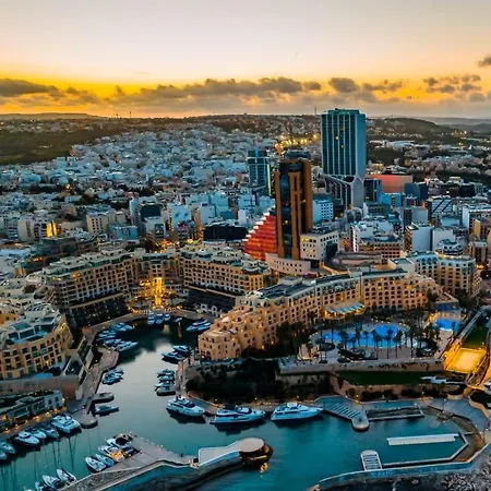 Апартаменты Sea-view Terrace Maisonette, Steps From Paceville By 360 Estates