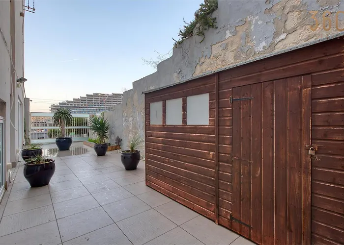 Διαμέρισμα Sea-view Terrace Maisonette, Steps From Paceville By 360 Estates *