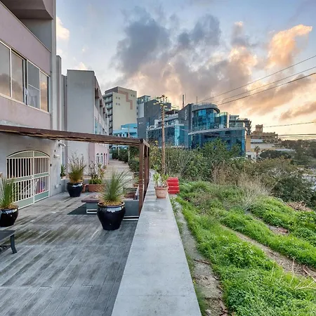 Sea-view Terrace Maisonette, Steps From Paceville By 360 Estates Apartament St. Julian's