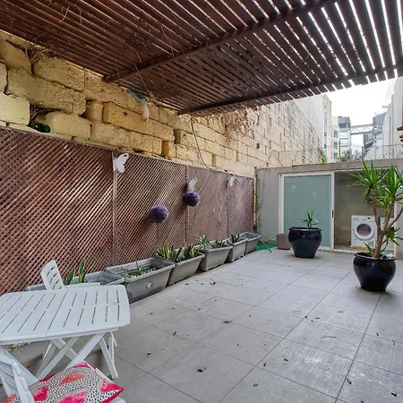 Sea-view Terrace Maisonette, Steps From Paceville By 360 Estates