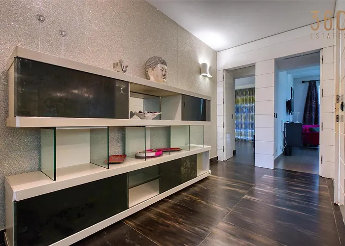 Sea-view Terrace Maisonette, Steps From Paceville By 360 Estates St. Julian's