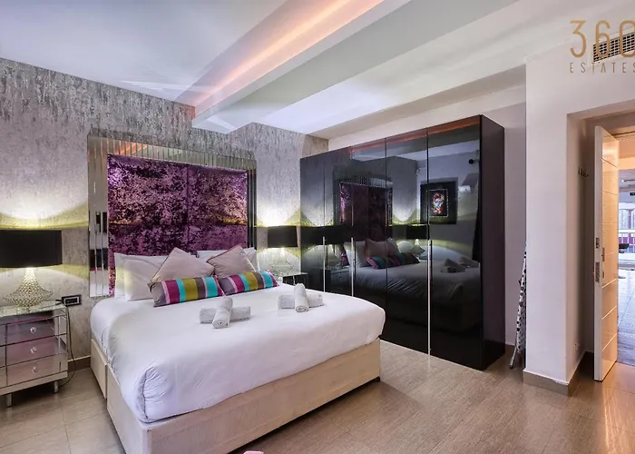 Sea-view Terrace Maisonette, Steps From Paceville By 360 Estates *