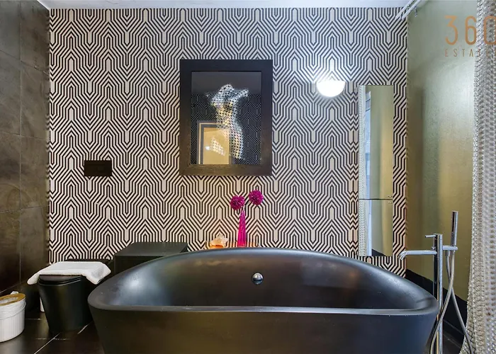 Sea-view Terrace Maisonette, Steps From Paceville By 360 Estates St. Julian's