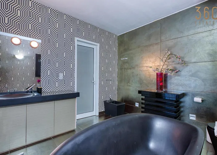 公寓 Sea-view Terrace Maisonette, Steps From Paceville By 360 Estates