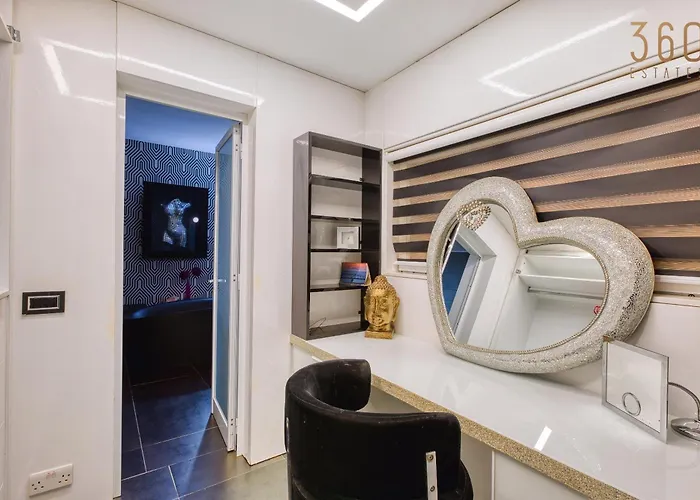 公寓 Sea-view Terrace Maisonette, Steps From Paceville By 360 Estates